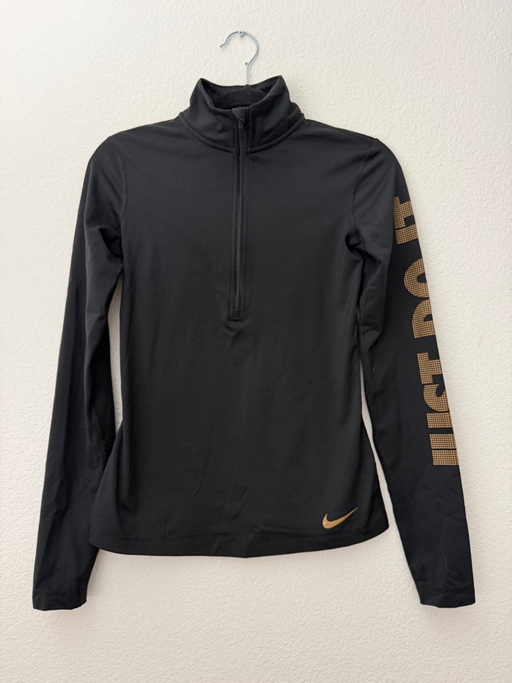 Nike Long-Sleeve Half-Zip Top